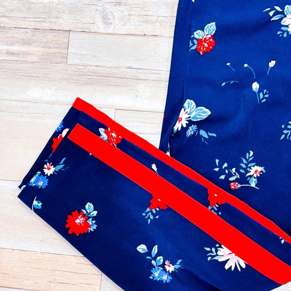 REITMANS Navy floral pants with sides red stripes - Picture 4 of 9